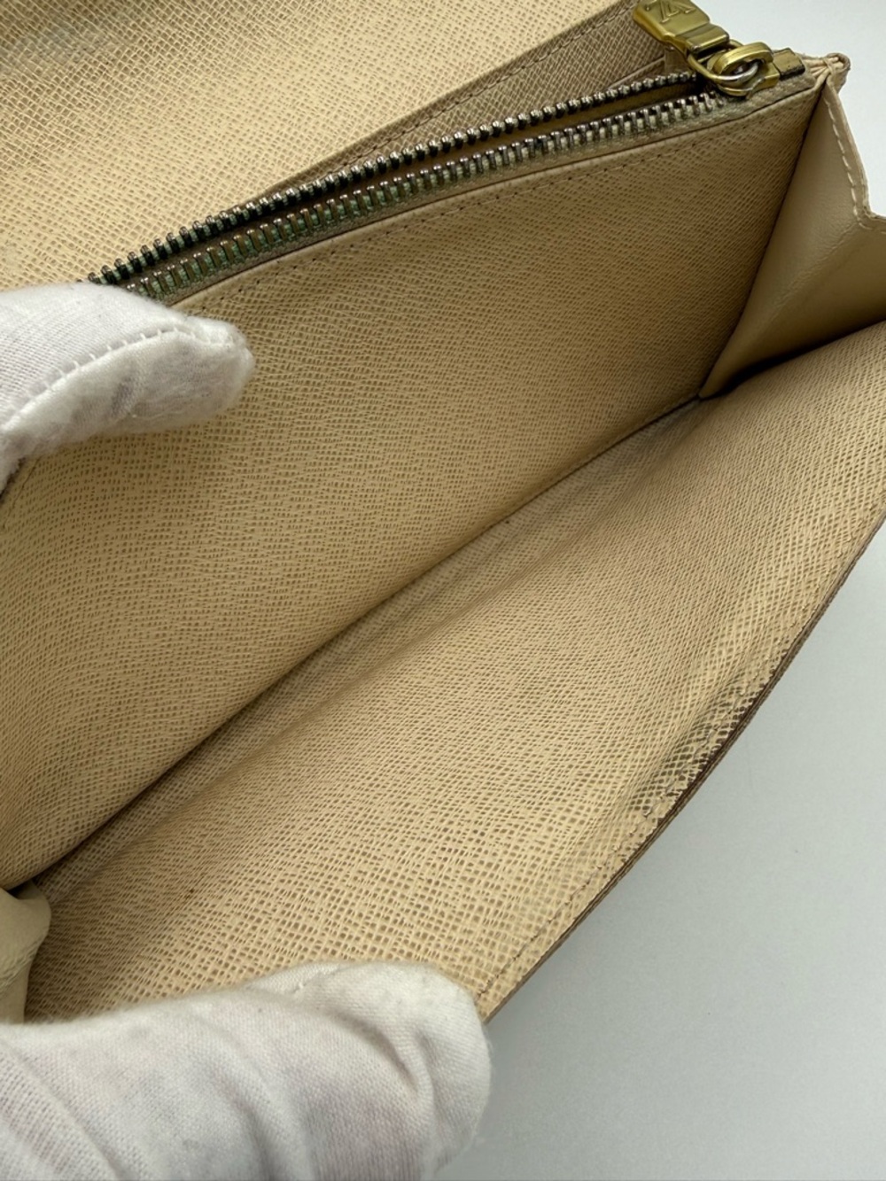 Louis Vuitton Damier Azur Sarah Long Wallet - Picture 14 of 15